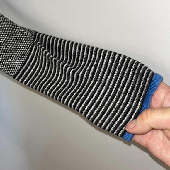 Belford Striped Sleeve Sweater Size Large​​ - Picture 3 of 5